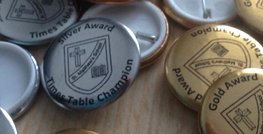 25mm metallic finish printed badges